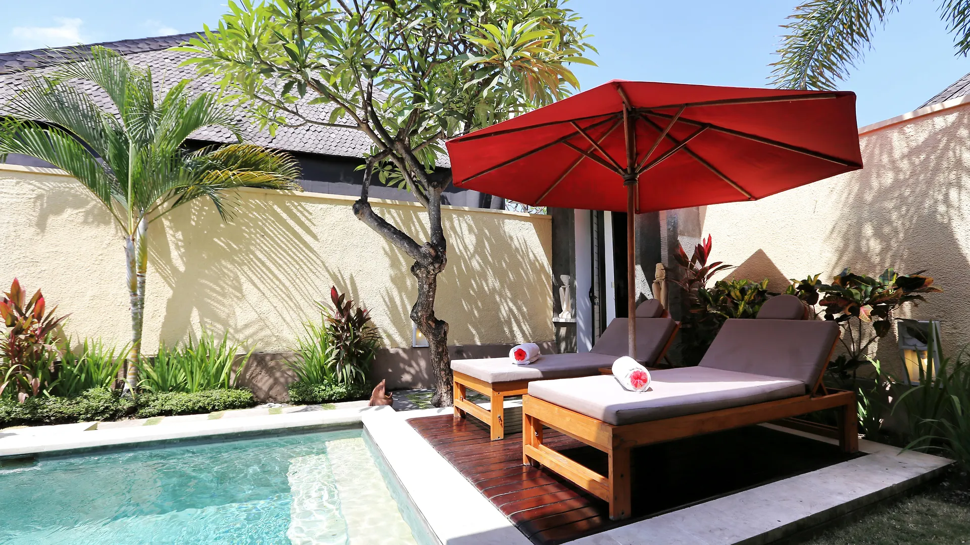 The Sanyas Suite Seminyak  Hotel