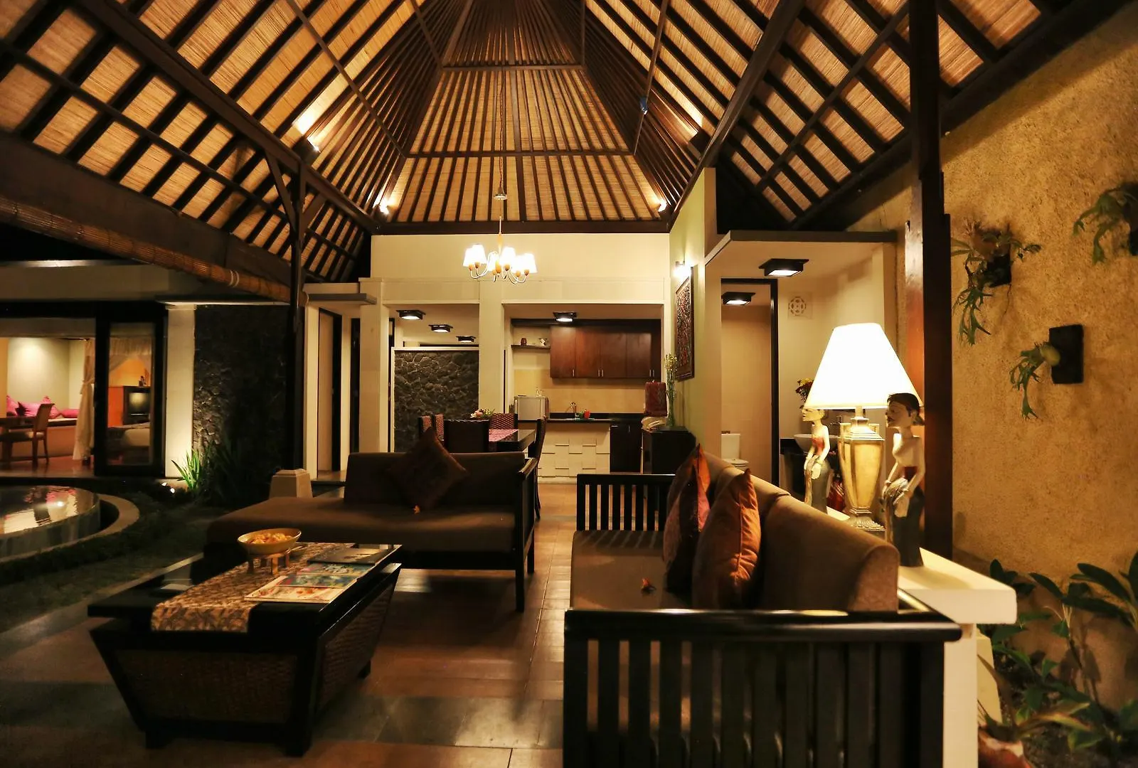 The Sanyas Suite Seminyak  4*, Seminyak (Bali) Indonesia