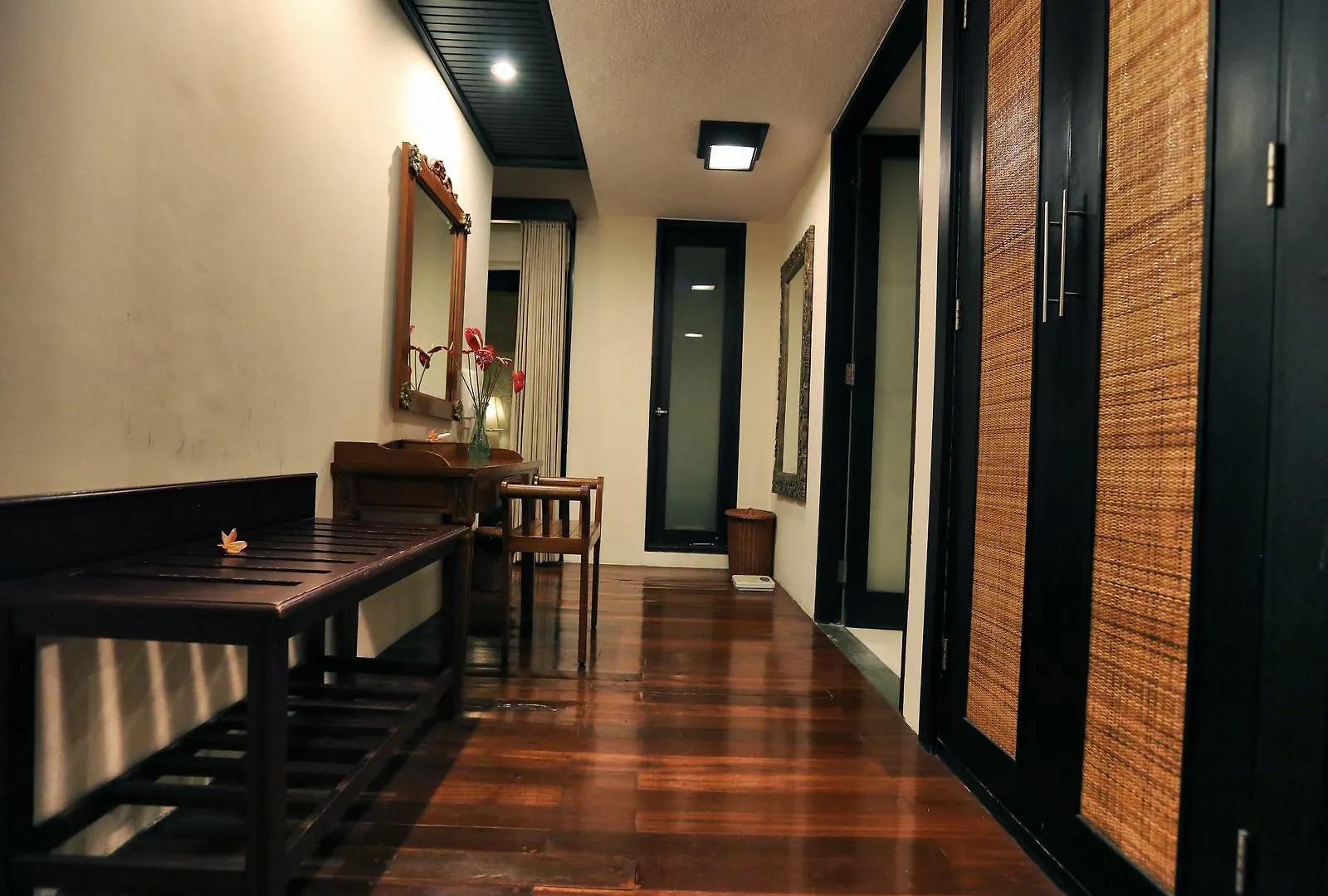 Hotel The Sanyas Suite Seminyak
