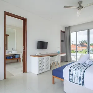 https://villa-capil.hotelsseminyak.net
